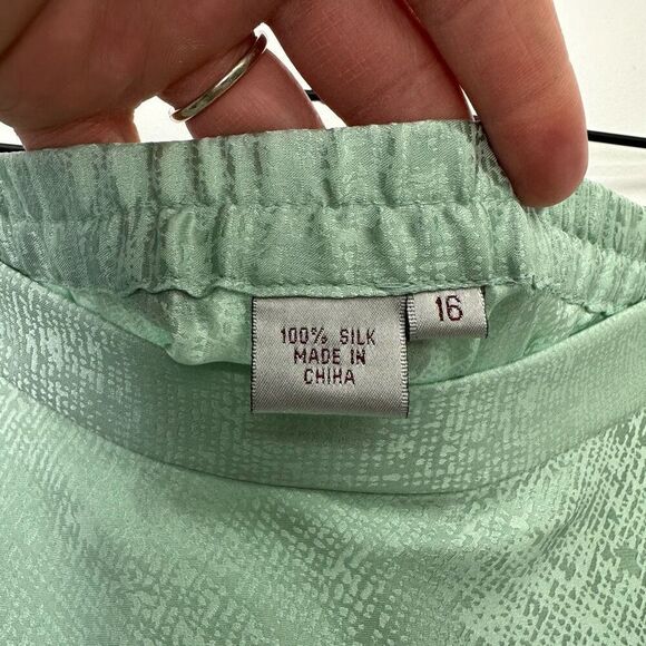 Adrianna Papell Women’s Two Piece Short Sleeve Button Front Silk Cottage Core Se - Picture 11 of 16